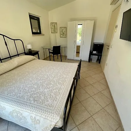 Guest house Le Farfalle Palau