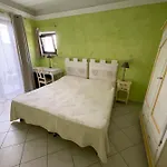 Le Farfalle Πανσιόν Palau