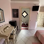 Πανσιόν Le Farfalle Palau