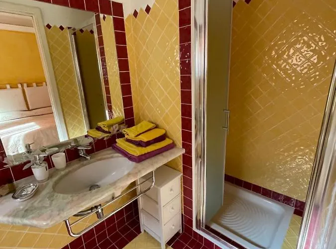 Konukevi Le Farfalle 3*