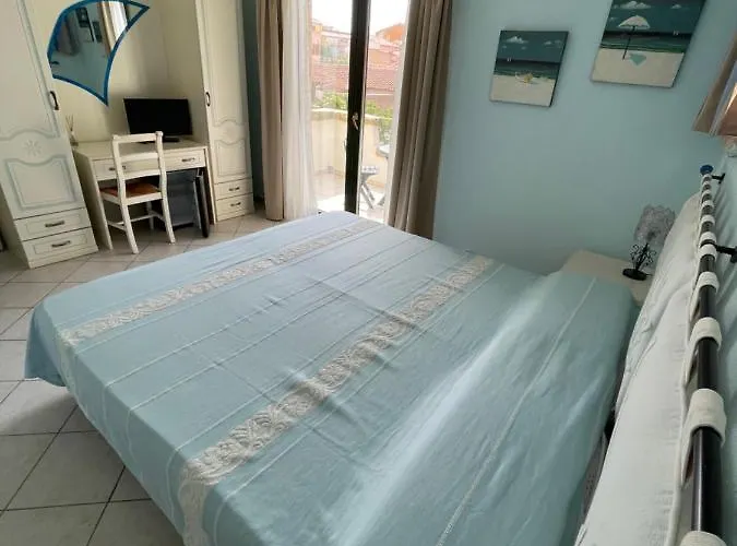 Konukevi Le Farfalle Palau